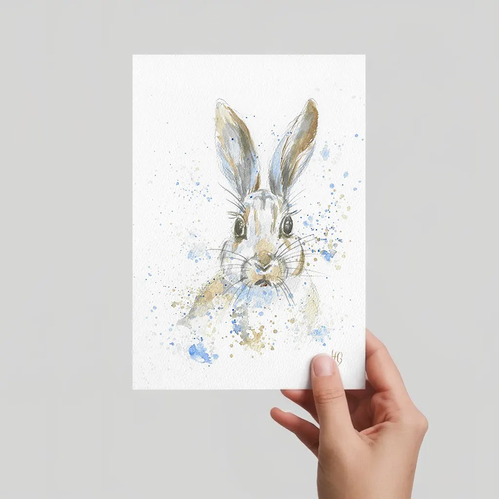 Aquarell Postkarte Hase mit großen Ohren, handgemalt, expressive Malweise mit blauen Spritzern.