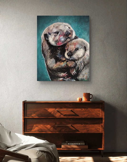 Acrylgemälde Seeotter-Paar über einer Mid-Century-Kommode aus Walnussholz im Schlafzimmer.