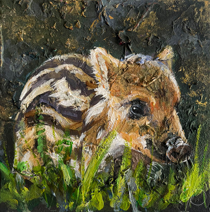 Original Acrylgemälde Baby Wildschwein (Frischling) im Gras, dunkler
Hintergrund auf Leinwand – handgemalte Tierkunst von Heinz Atelier.