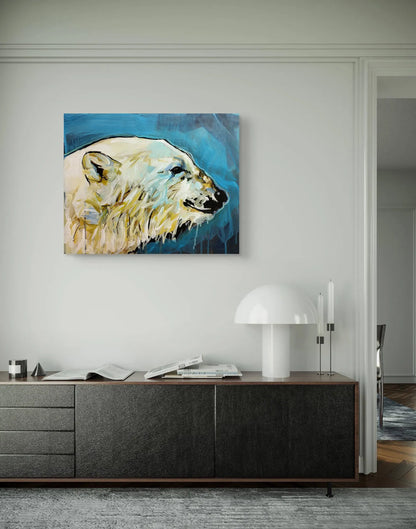 Acrylgemälde Eisbär über einem schwarzen Sideboard mit weißer Pilzlampe im modernen Flur.