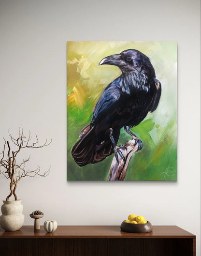 Acrylgemälde Rabe über einer dunklen Holzkommode mit Dekoration im modernen Flur.