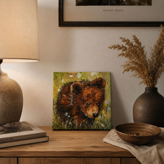 Handgemaltes Acrylgemälde mit Baby Bär als moderne Wandkunst im
stilvollen Wohnraum.