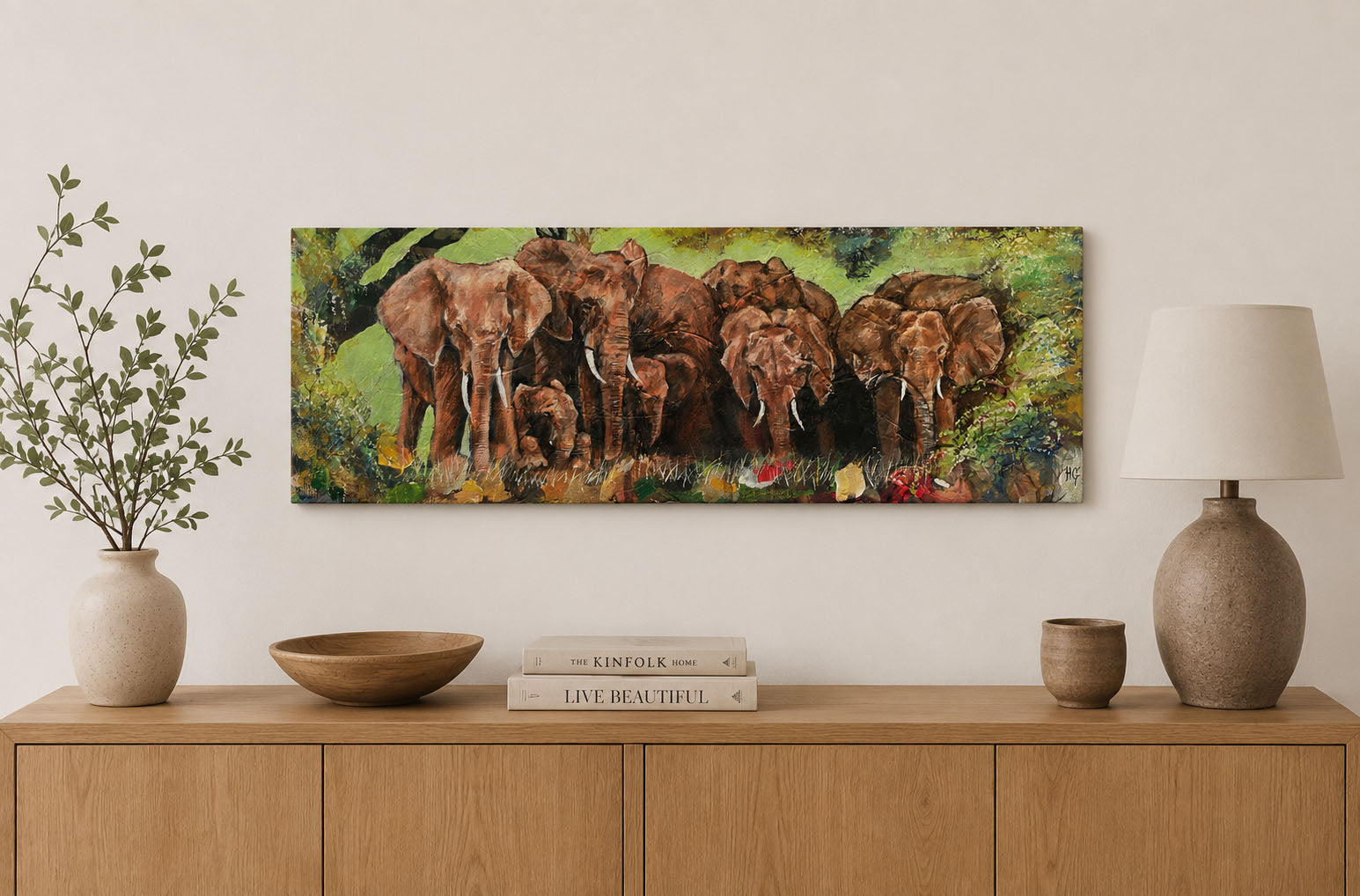 Handgemaltes Acrylgemälde mit Elefantenfamilie mit Jungtier, grüner
Savannen-Hintergrund als moderne Wandkunst im stilvollen Wohnraum.