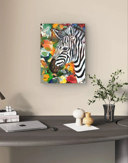 Handgemaltes Zebra Acrylgemälde 30×40 cm – Schwarz-Weiß-Kontrast vor warmem Savannenhintergrund