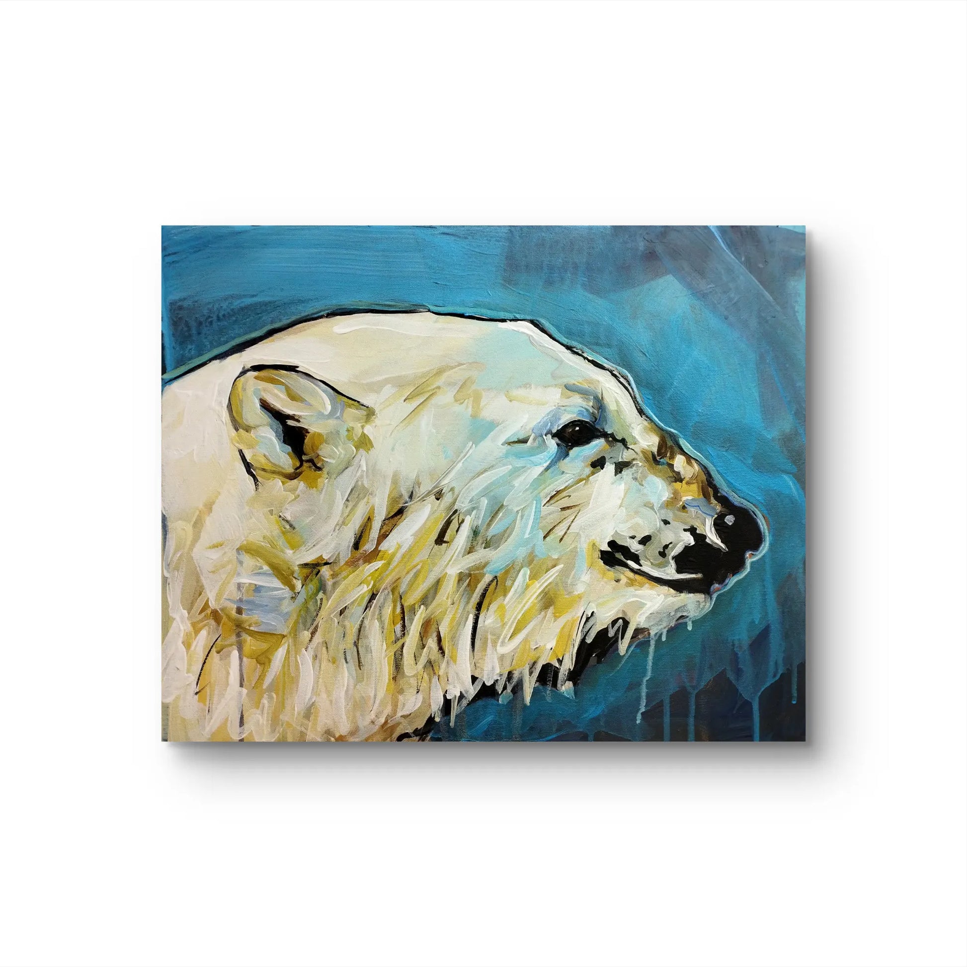 Acrylgemälde Eisbär, abstrakt-expressive Malweise in Gelb, Creme und Weiß vor einem leuchtend blauen Hintergrund.